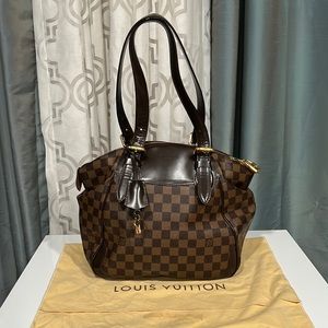 Louise Vuitton Damier Bloomsbury PM Bag @louisevuitton